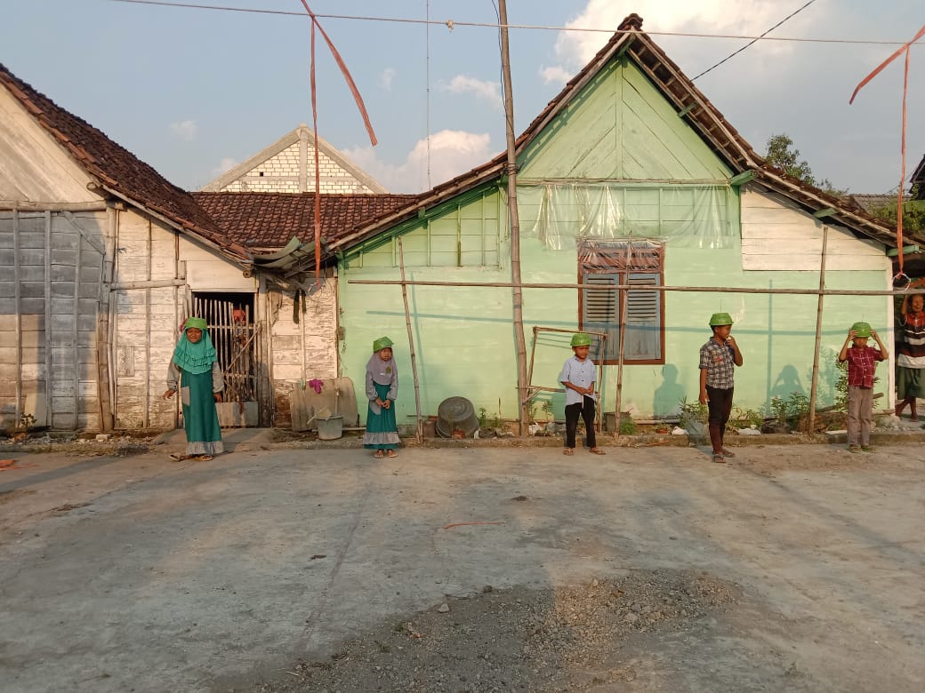 Memeriahkan HUT 78, KKN 41 Unugiri Mengadakan Perlombaan Menarik bagi Warga Dusun Grogol